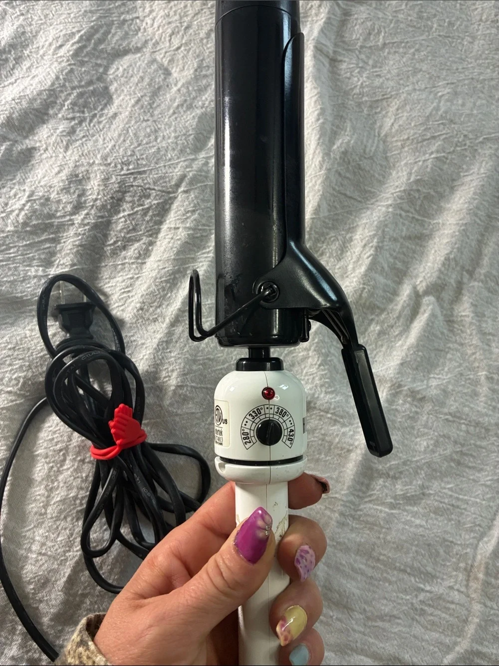 Hot Tools works perfectly